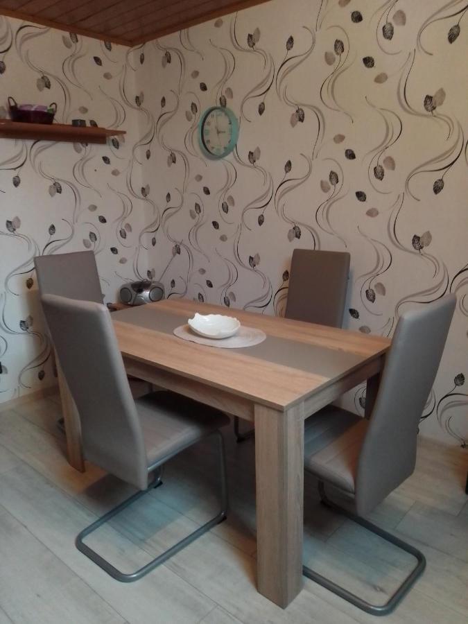 شقة Haus Heidrun Dolgesheim المظهر الخارجي الصورة
